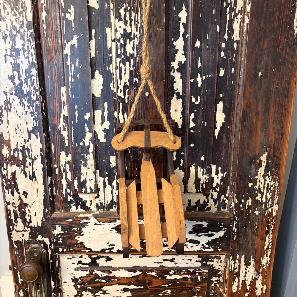 Rustic Wooden Wall small sleigh Christmas Hanging Decor